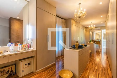 Casa de condomínio à venda com 740m², 5 quartos e 3 vagasCloset da Suíte 3