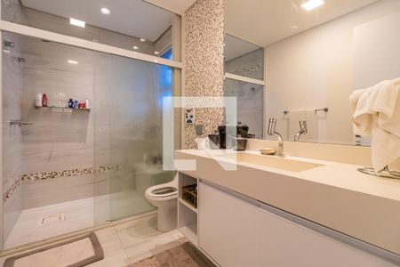 Casa de condomínio à venda com 740m², 5 quartos e 3 vagasBanheiro 1 da Suíte 3