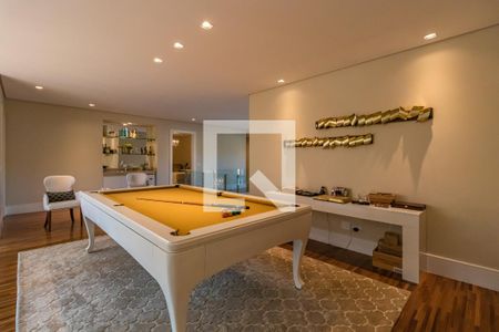 Casa de condomínio à venda com 740m², 5 quartos e 3 vagasSala Privativa