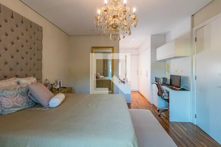 Casa de condomínio à venda com 740m², 5 quartos e 3 vagasSuíte 4