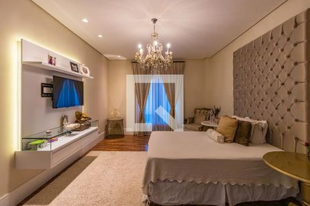 Casa de condomínio à venda com 740m², 5 quartos e 3 vagasSuíte 1