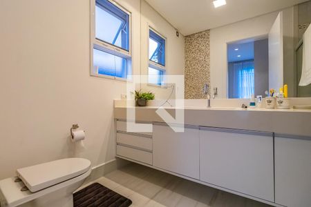 Casa de condomínio à venda com 740m², 5 quartos e 3 vagasBanheiro da Suíte 2