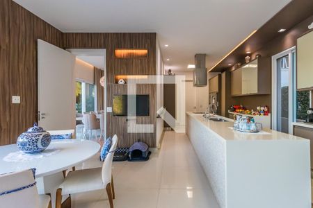 Casa de condomínio à venda com 740m², 5 quartos e 3 vagasCozinha