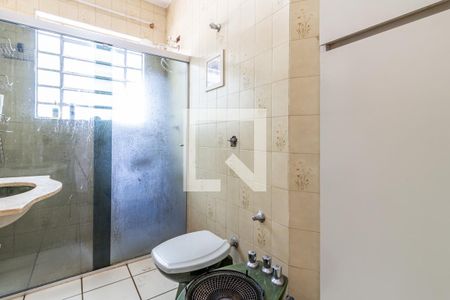 Casa à venda com 272m², 4 quartos e 4 vagas Casa à venda com 272m², 4 quartos e 4 vagasBanheiro Suite