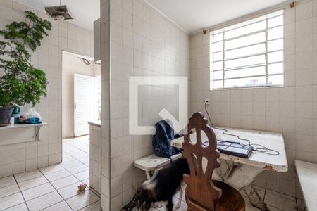 Casa à venda com 272m², 4 quartos e 4 vagas Casa à venda com 272m², 4 quartos e 4 vagasCozinha
