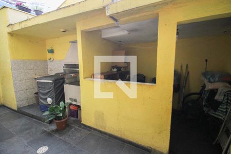 Casa à venda com 100m², 2 quartos e sem vagaarea de serviço / churrasqueira