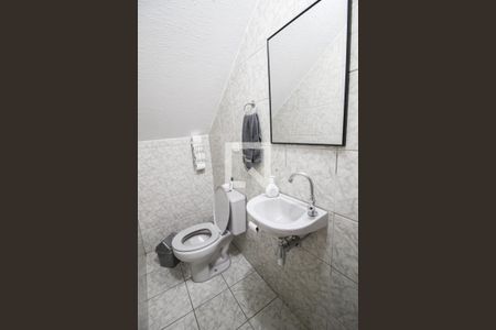 Casa à venda com 100m², 2 quartos e sem vagalavabo