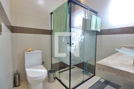 Casa à venda com 288m², 3 quartos e 3 vagasBanheiro da Suíte 2