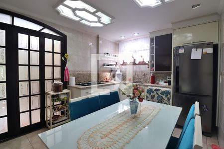 Casa à venda com 288m², 3 quartos e 3 vagasCozinha