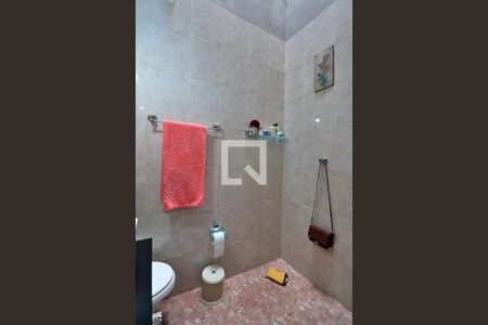 Casa à venda com 288m², 3 quartos e 3 vagasBanheiro da Suíte 1