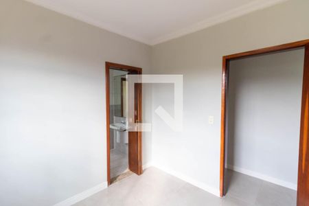 Casa à venda com 300m², 3 quartos e 4 vagas Casa à venda com 300m², 3 quartos e 4 vagasQuarto 2