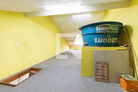 Casa à venda com 300m², 3 quartos e 4 vagas Casa à venda com 300m², 3 quartos e 4 vagasSótão