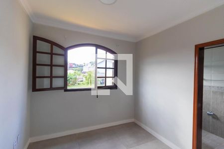 Casa à venda com 300m², 3 quartos e 4 vagas Casa à venda com 300m², 3 quartos e 4 vagasQuarto 2