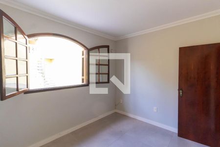 Casa à venda com 300m², 3 quartos e 4 vagas Casa à venda com 300m², 3 quartos e 4 vagasQuarto 3