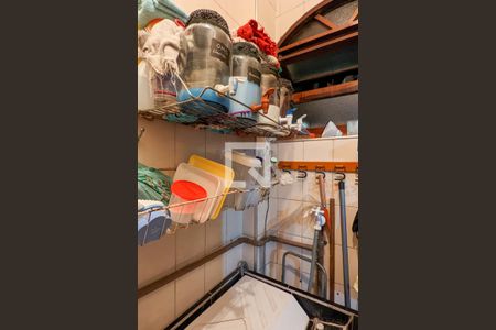 Casa à venda com 149m², 5 quartos e 2 vagas Casa à venda com 149m², 5 quartos e 2 vagasÁrea de serviço