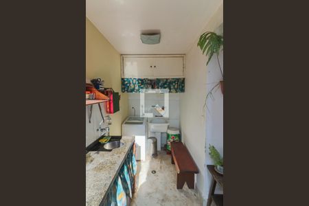 Casa à venda com 125m², 2 quartos e 2 vagas Casa à venda com 125m², 2 quartos e 2 vagasLavanderia