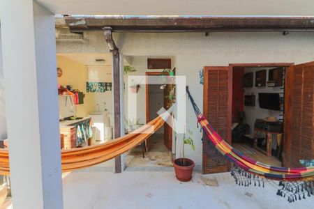 Casa à venda com 125m², 2 quartos e 2 vagas Casa à venda com 125m², 2 quartos e 2 vagasLavanderia