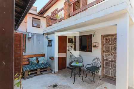 Casa à venda com 125m², 2 quartos e 2 vagas Casa à venda com 125m², 2 quartos e 2 vagasLavanderia