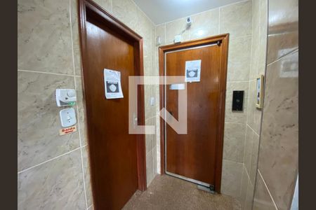Apartamento à venda com 110m², 3 quartos e 1 vaga Apartamento à venda com 110m², 3 quartos e 1 vagaHall