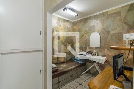 Casa à venda com 303m², 4 quartos e 4 vagas Casa à venda com 303m², 4 quartos e 4 vagasÁrea de Serviço