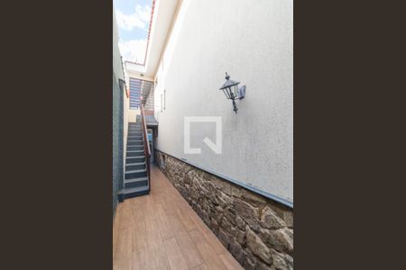 Casa à venda com 303m², 4 quartos e 4 vagas Casa à venda com 303m², 4 quartos e 4 vagasCorredor