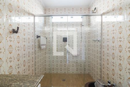 Casa à venda com 303m², 4 quartos e 4 vagas Casa à venda com 303m², 4 quartos e 4 vagasBanheiro da Suite 2