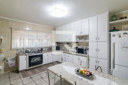 Casa à venda com 303m², 4 quartos e 4 vagas Casa à venda com 303m², 4 quartos e 4 vagasCozinha