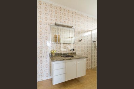 Casa à venda com 303m², 4 quartos e 4 vagas Casa à venda com 303m², 4 quartos e 4 vagasBanheiro da Suite 2