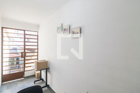 Casa à venda com 303m², 4 quartos e 4 vagas Casa à venda com 303m², 4 quartos e 4 vagasEscritório