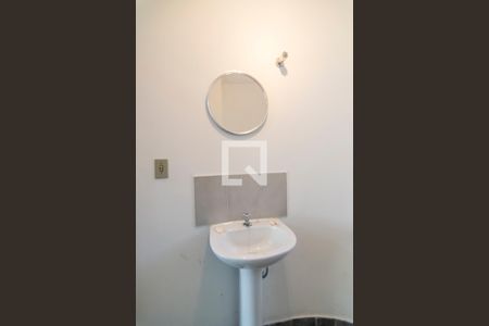 Casa à venda com 303m², 4 quartos e 4 vagas Casa à venda com 303m², 4 quartos e 4 vagasBanheiro do Escritório