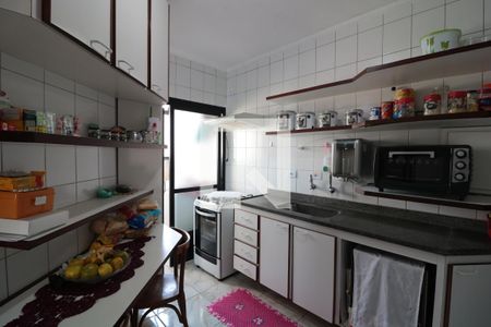 Apartamento à venda com 80m², 3 quartos e 2 vagasCozinha