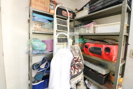 Casa à venda com 200m², 4 quartos e 2 vagasQuarto de Serviço