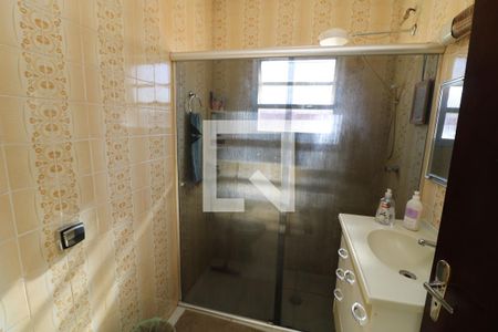 Casa à venda com 200m², 4 quartos e 2 vagasBanheiro 