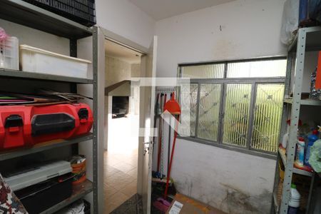 Casa à venda com 200m², 4 quartos e 2 vagasQuarto de Serviço