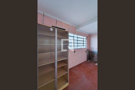 Casa à venda com 400m², 3 quartos e 6 vagas Casa à venda com 400m², 3 quartos e 6 vagasÁrea de serviço