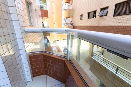 Detalhe da varanda de apartamento para alugar com 1 quarto, 46m² em Guilhermina, Praia Grande