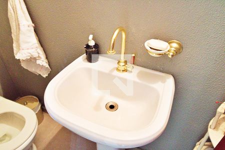 Lavabo de casa de condomínio à venda com 5 quartos, 210m² em Jardim Ampliação, São Paulo