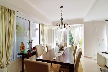 Sala de casa de condomínio à venda com 5 quartos, 210m² em Jardim Ampliação, São Paulo