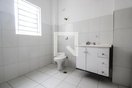Apartamento para alugar com 60m², 2 quartos e sem vagaBanheiro