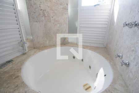 Apartamento à venda com 408m², 3 quartos e 4 vagasBanheira