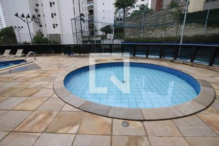 Apartamento à venda com 408m², 3 quartos e 4 vagasÁrea comum - Piscina