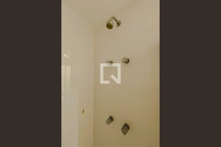 Apartamento à venda com 60m², 2 quartos e 1 vaga Apartamento à venda com 60m², 2 quartos e 1 vagaDetalhe Banheiro da Suite