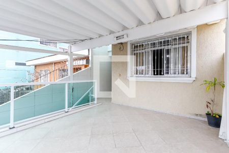 Casa à venda com 125m², 2 quartos e 2 vagas Casa à venda com 125m², 2 quartos e 2 vagasVaranda