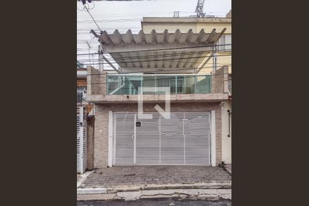 Casa à venda com 125m², 2 quartos e 2 vagas Casa à venda com 125m², 2 quartos e 2 vagasFachada