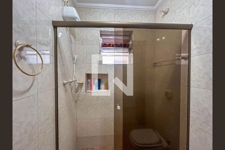 Casa à venda com 232m², 5 quartos e 2 vagas Casa à venda com 232m², 5 quartos e 2 vagasBanheiro 2