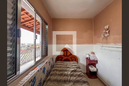 Casa à venda com 232m², 5 quartos e 2 vagas Casa à venda com 232m², 5 quartos e 2 vagasQuarto 2