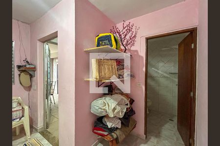 Casa à venda com 232m², 5 quartos e 2 vagas Casa à venda com 232m², 5 quartos e 2 vagasQuarto de Serviço