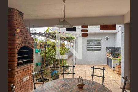 Casa à venda com 232m², 5 quartos e 2 vagas Casa à venda com 232m², 5 quartos e 2 vagasÁrea de Serviço/ Área gourmet/ Quintal
