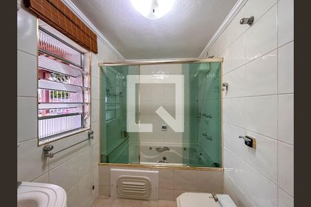 Casa à venda com 232m², 5 quartos e 2 vagas Casa à venda com 232m², 5 quartos e 2 vagasBanheiro da Suíte