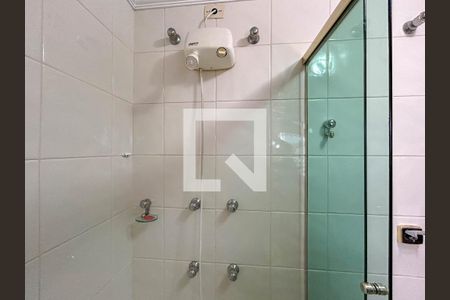 Casa à venda com 232m², 5 quartos e 2 vagas Casa à venda com 232m², 5 quartos e 2 vagasBanheiro da Suíte